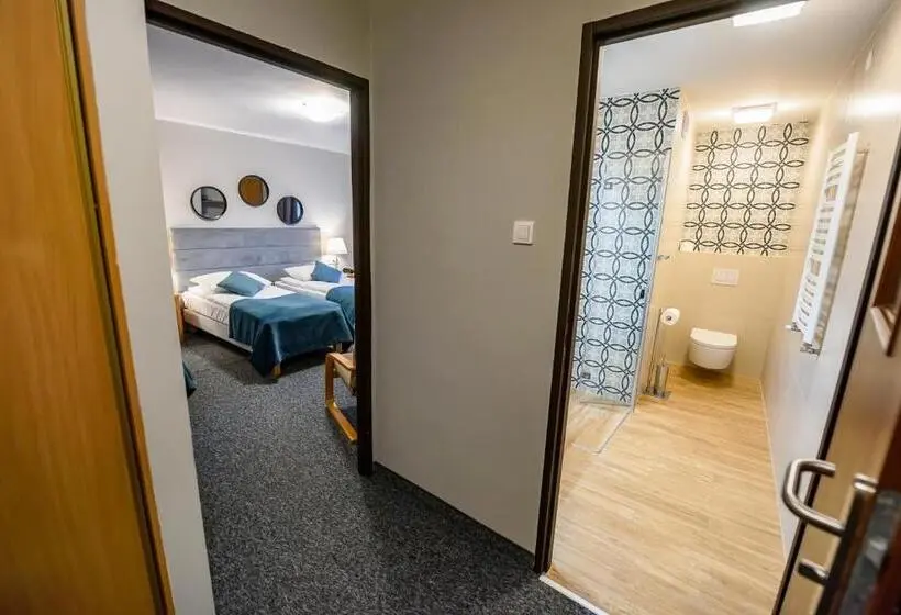 Deluxe Kolmen Hengen Huone, Ośrodek Szkoleniowo Wypoczynkowy Galicya