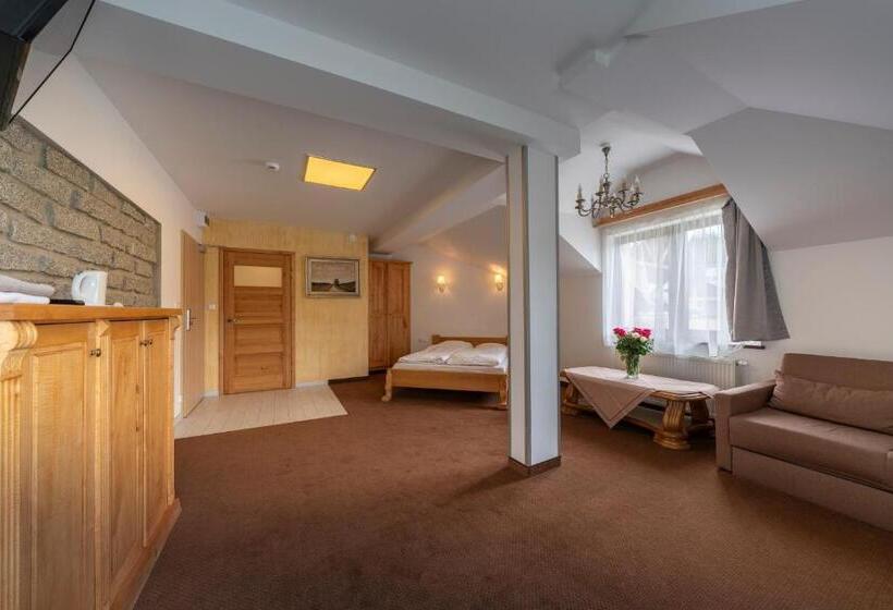 اتاق استاندارد سه نفره, Willa Magnat