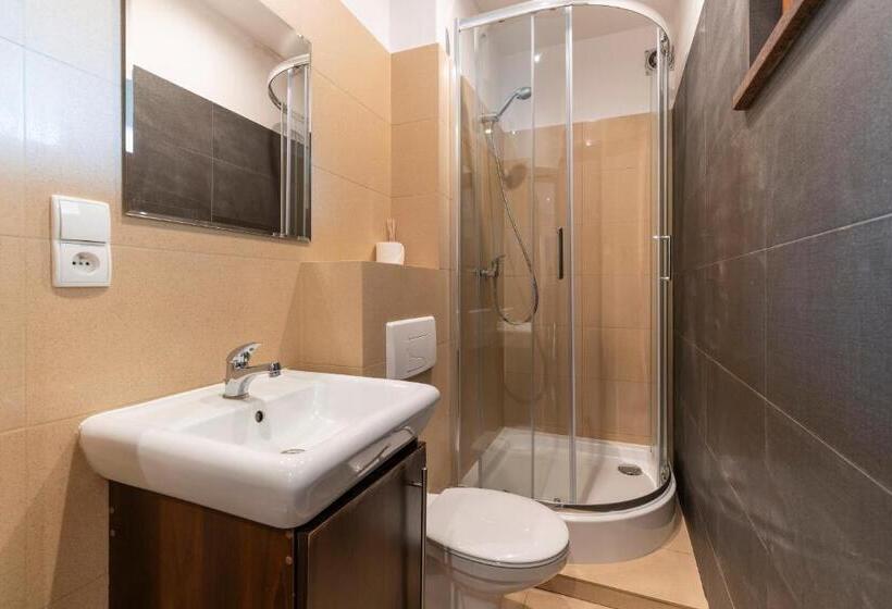 اتاق استاندارد, Willa Magnat