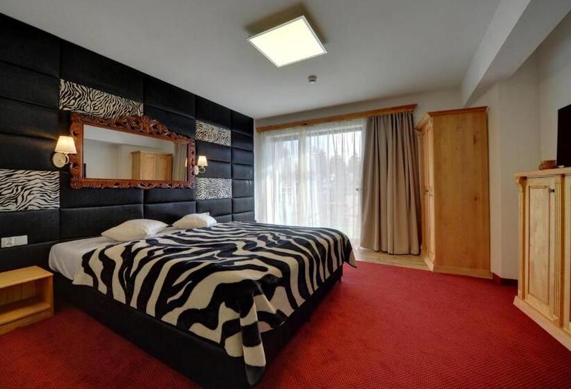 اتاق استاندارد سه نفره, Willa Magnat