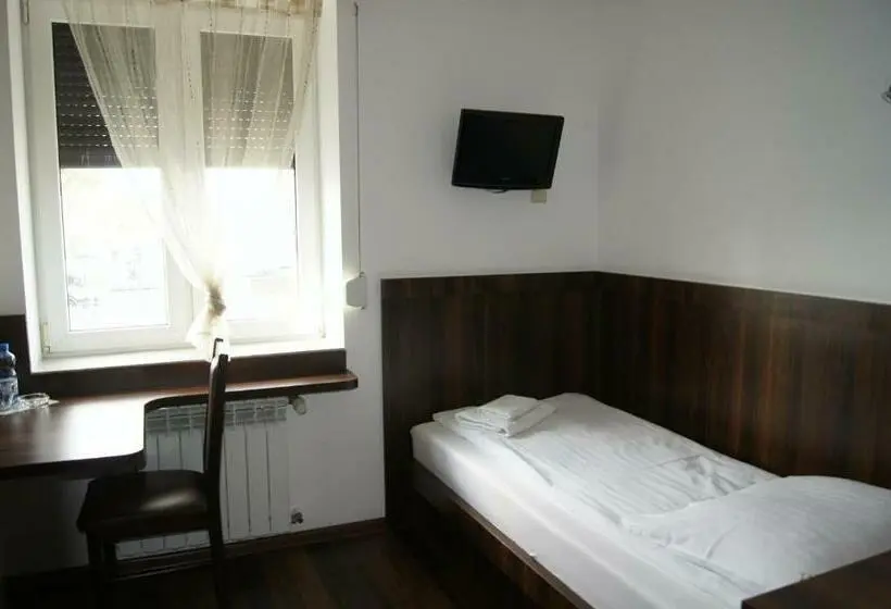 Standard Yhden Hengen Huone, Uslugi Hotelowe A1