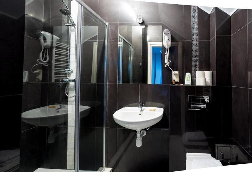 Четырехместный Номер Стандарт, Dworek Jabłonna