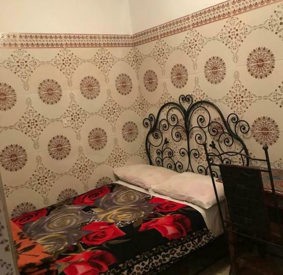 اتاق استاندارد با سرویس بهداشتی مشترک, Medina