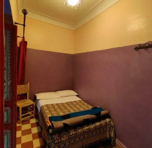 اتاق استاندارد با سرویس بهداشتی مشترک, Medina