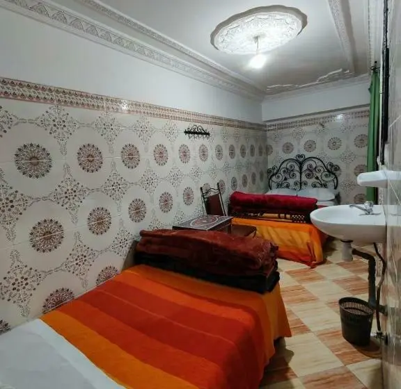 Standard Cuadruple Room Shared Bathroom