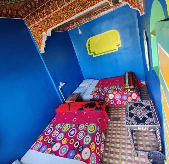 اتاق استاندارد چهارنفره با سرویس بهداشتی مشترک, Medina