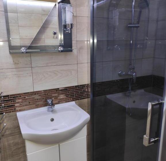 اتاق استاندارد سه نفره, Ranczo W Dolinie