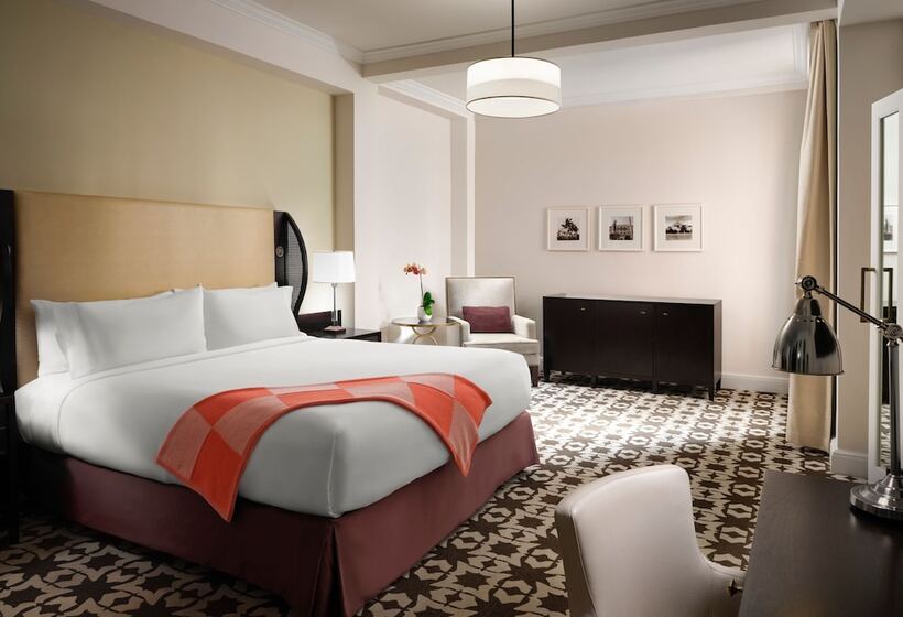 جناح لذوى الاحتياجات الخاصة, Cloister At The Boca Raton