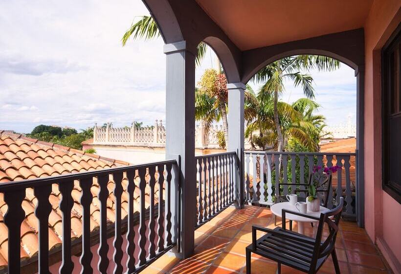 جناح ذو إطلالة, Cloister At The Boca Raton