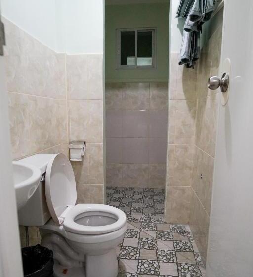 اتاق استاندارد با بالکن, Ms Mountain Cabin