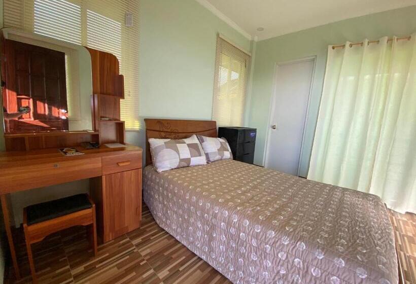 اتاق استاندارد با بالکن, Ms Mountain Cabin