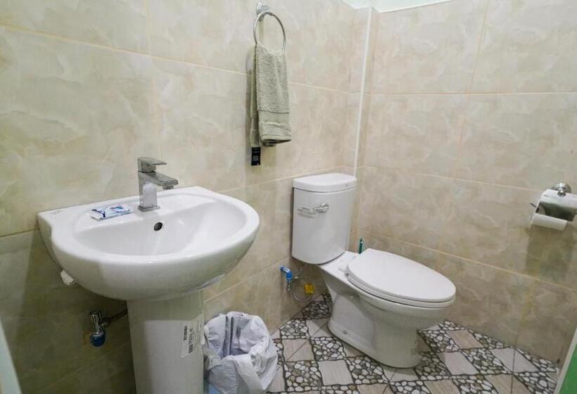 اتاق استاندارد با چشمانداز کوهستان, Ms Mountain Cabin