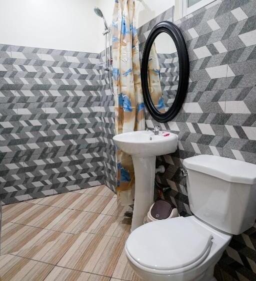 اتاق استاندارد با چشمانداز کوهستان, Ms Mountain Cabin