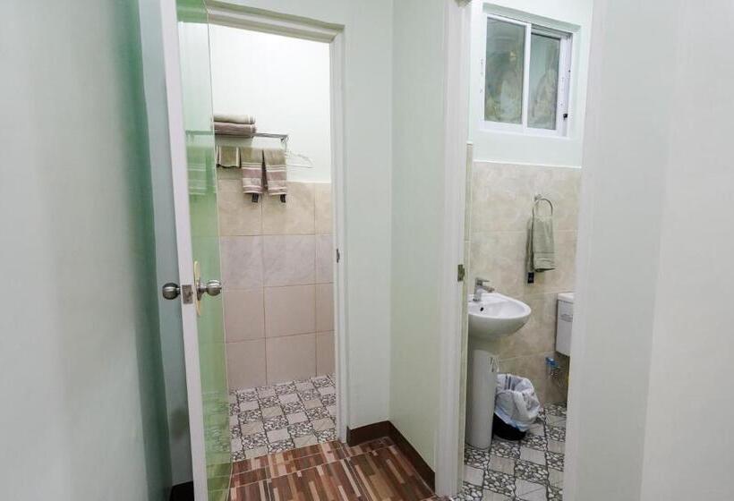 اتاق استاندارد با چشمانداز کوهستان, Ms Mountain Cabin