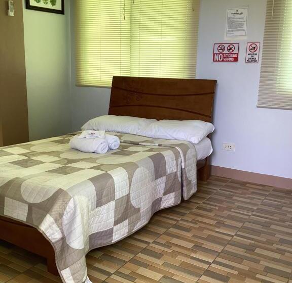 سوییت جونیور با چشمانداز دریا, Ms Mountain Cabin