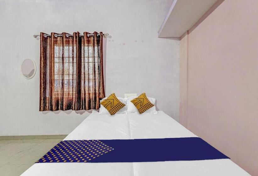 トリプルクラシックルーム, O Suhas Residency