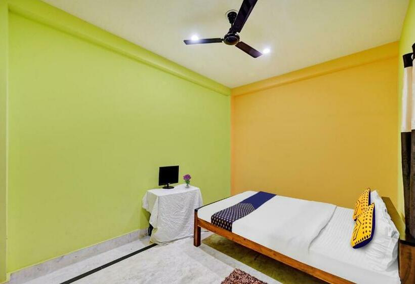 חדר קלאסי לשלושה, Spot On Hotel Shree Krishna