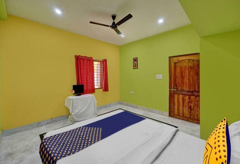 חדר קלאסי לשלושה, Spot On Hotel Shree Krishna