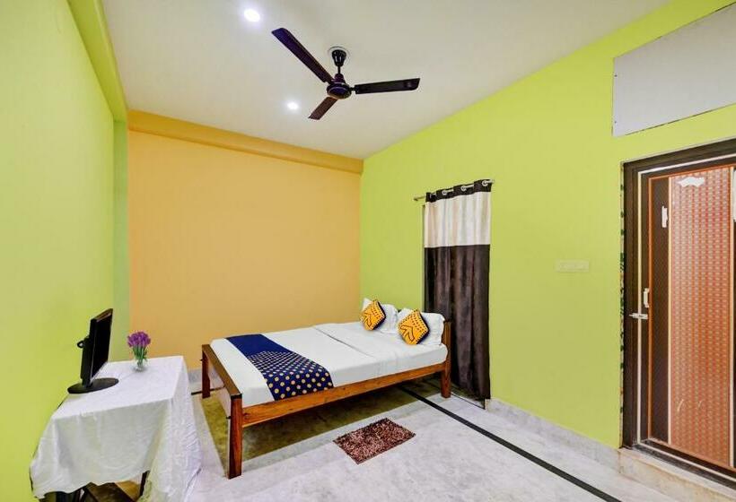 חדר קלאסי לשלושה, Spot On Hotel Shree Krishna