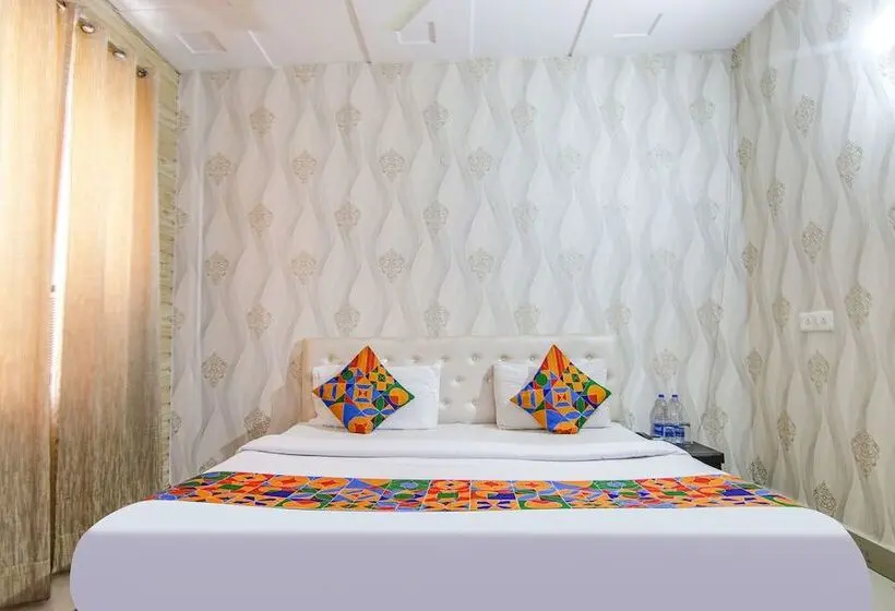 デラックスルーム, Fabhotel Gs