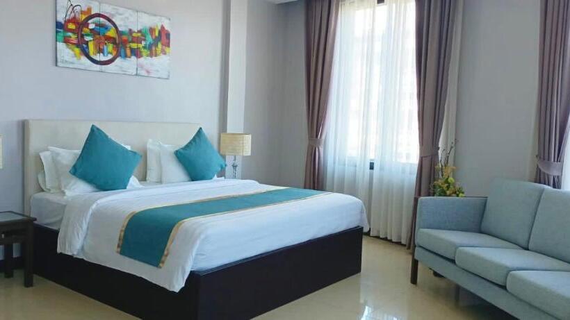 Номер Deluxe Кровать Кинг, Centerpoint Boutique