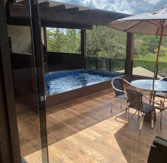 غرفة قياسية مزوَّدة بتراس, Pousada Cachoeira Do Sol