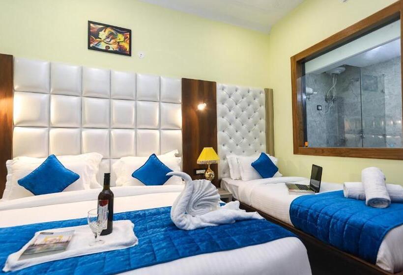 غرفة قياسية ثلاثية, Yellow Nest Inn