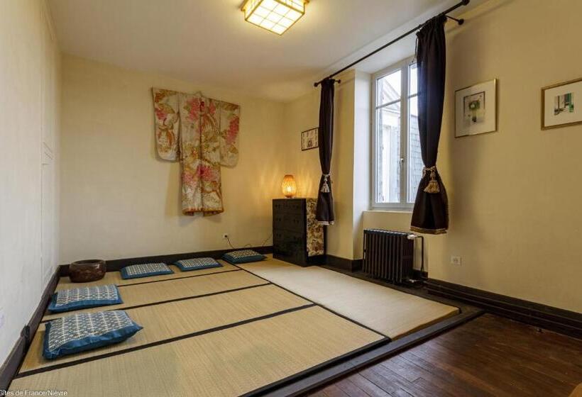 Номер Стандарт, Bonjour Guesthouse