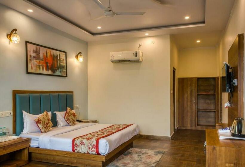 デラックスルーム, Dee Fellows Riverside Resort