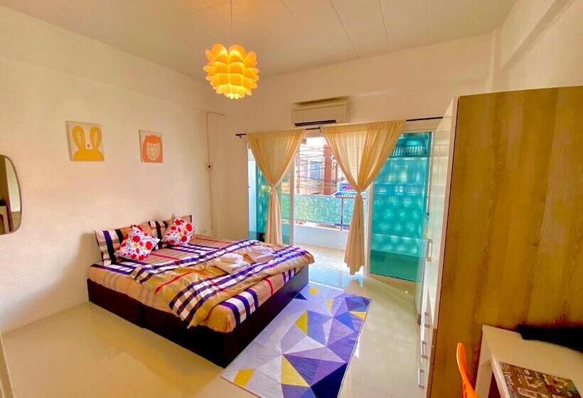 חדר סופריור, The Sunset Bangsaen