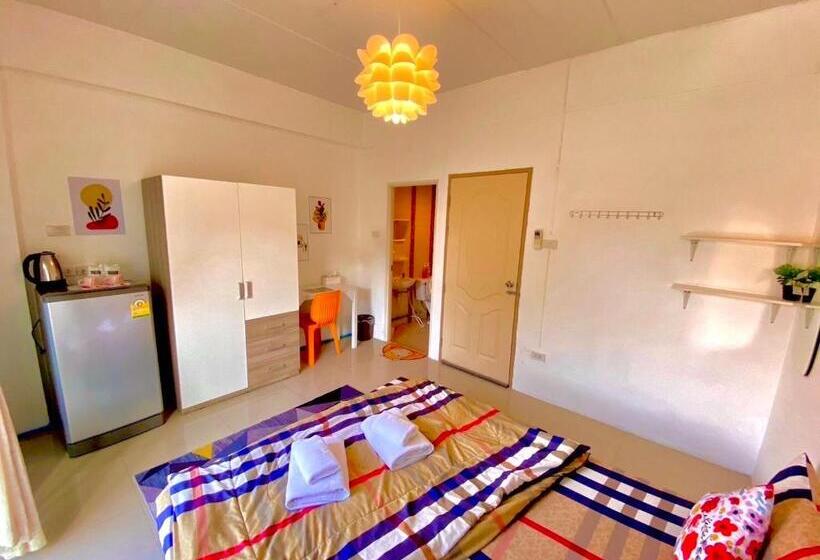 חדר סופריור, The Sunset Bangsaen