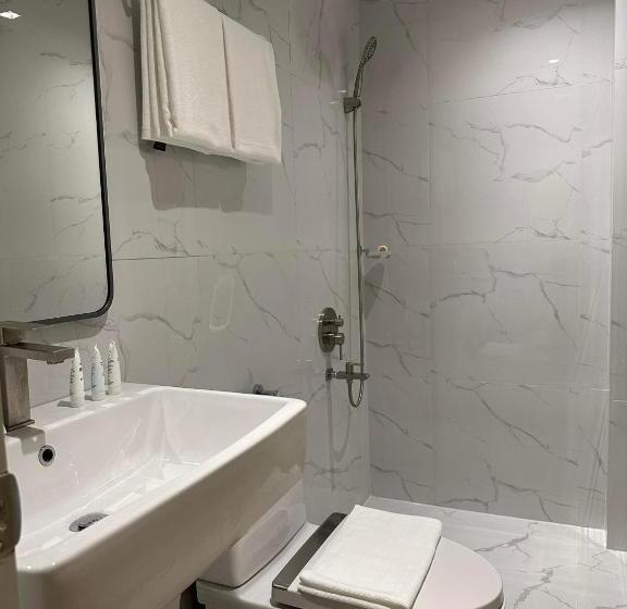 اتاق سوپریور چهار تخته, West Prime