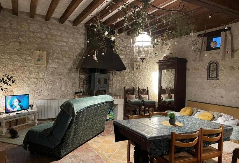 منزل غرفة نوم واحدة, Le Relais, La Dormance, Le Bois Dormant