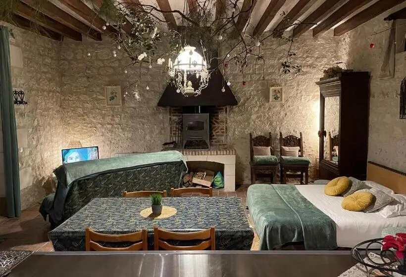 １ベッドルームハウス, Le Relais, La Dormance, Le Bois Dormant