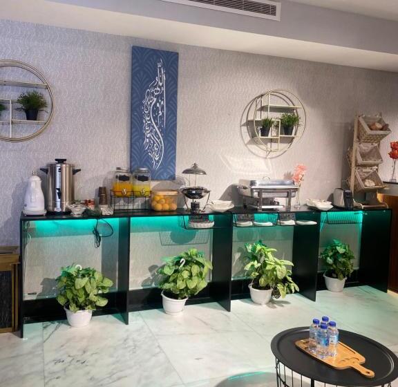 Standaard Studio, قصور الشرق للاجنحة الفندقية