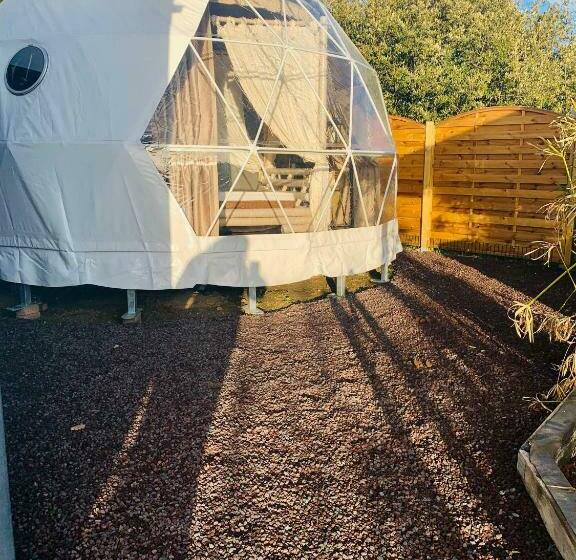 침실 1개 주택, Time Stops Here At Home