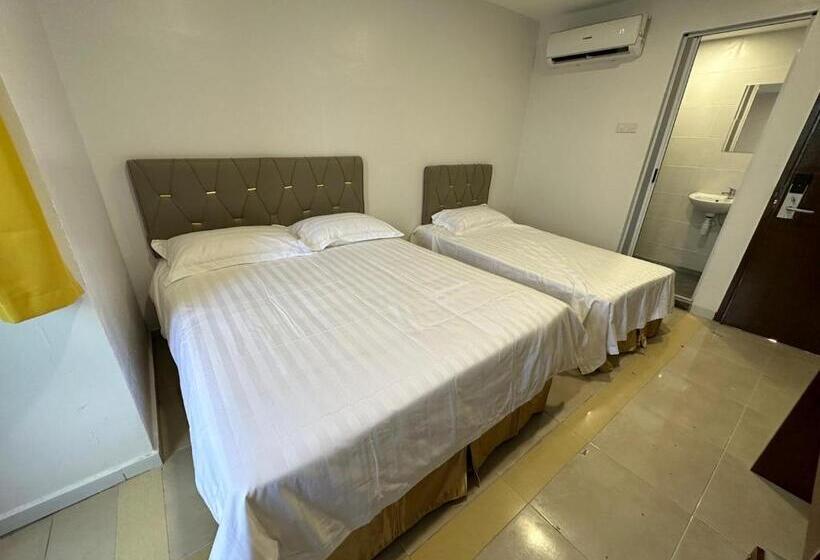 חדר משפחתי, Uptown Semenyih