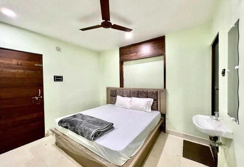 Трехместный Номер Классика, Pop My Hotel Usa Palace