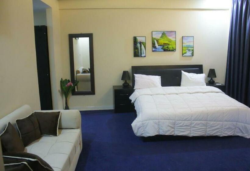 اتاق لوکس با بالکن, Andalusia