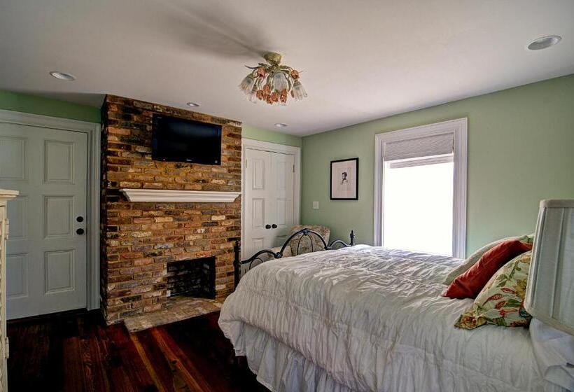 Номер Стандарт, Fort Conde Inn Mobile