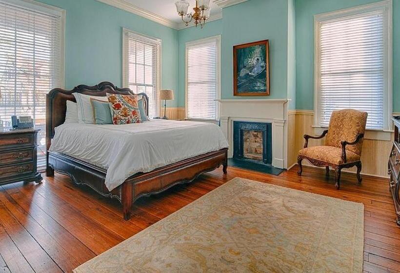 Люкс с Балконом, Fort Conde Inn Mobile