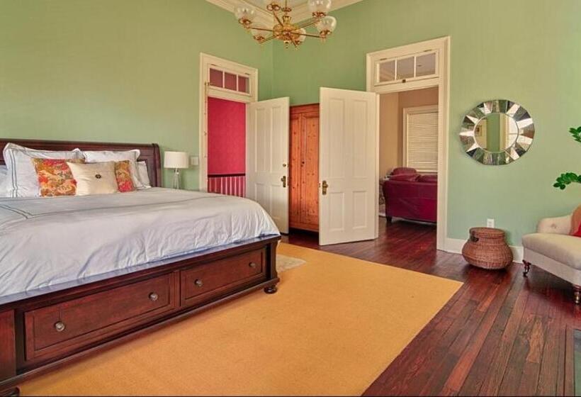 Президентский Люкс, Fort Conde Inn   Mobile