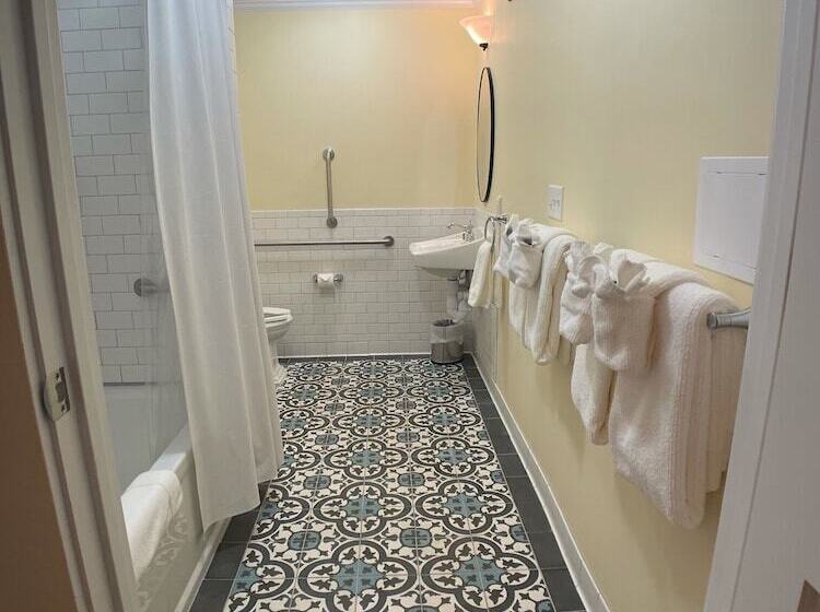 Номер Deluxe, Fort Conde Inn Mobile