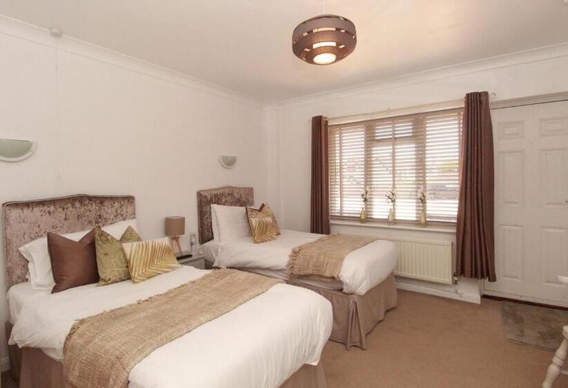 Номер Стандарт, Kings Head Inn