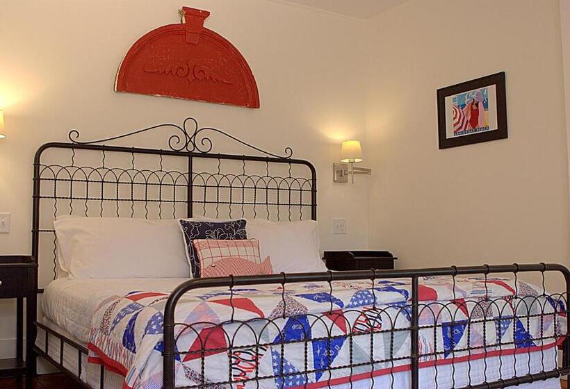 스탠다드 룸 킹사이즈 침대, Long Dell Inn