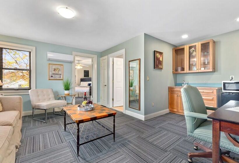 غرفة قياسية, Debary Inn