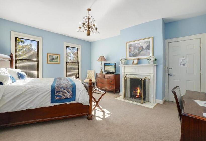 غرفة ديلوكس, Debary Inn