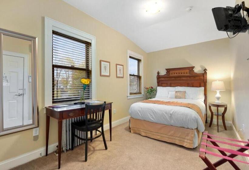 غرفة قياسية, Debary Inn