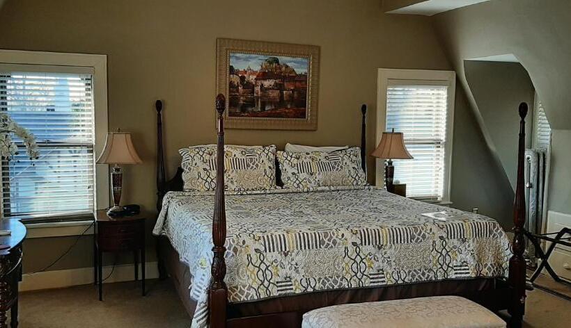 غرفة ديلوكس سرير كينج, Debary Inn