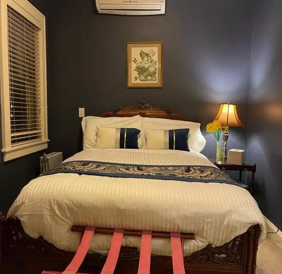 コンフォートルーム, Debary Inn